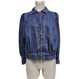 70s - 80s loose fit pleated jean jacket . fits S - M